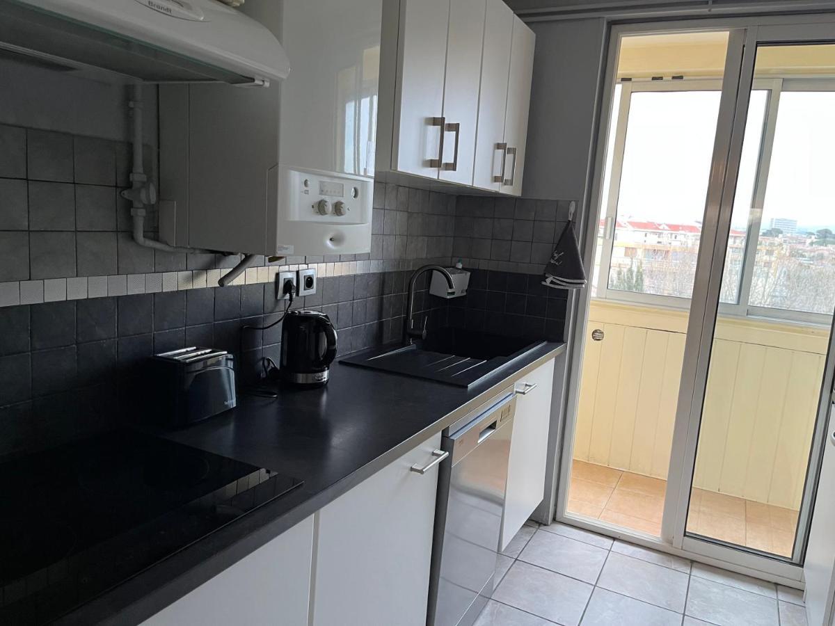 Sun Escape, Appart Renove Climatise 3 Pieces 4-6 Pers, 350M De La Plage Marseille Exterior photo